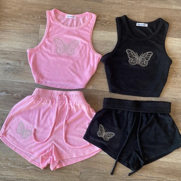 Short Set - Picture 1 of 2